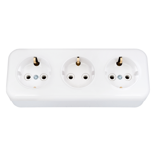 Беларусь Розетка тройная наружная с заземлением